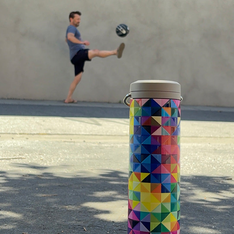 20oz-tkwide-with-twist-cap-mosaic-v1 20oz_tkwide_bottle_seasonal_mosaic_soccerball_player_square.jpg