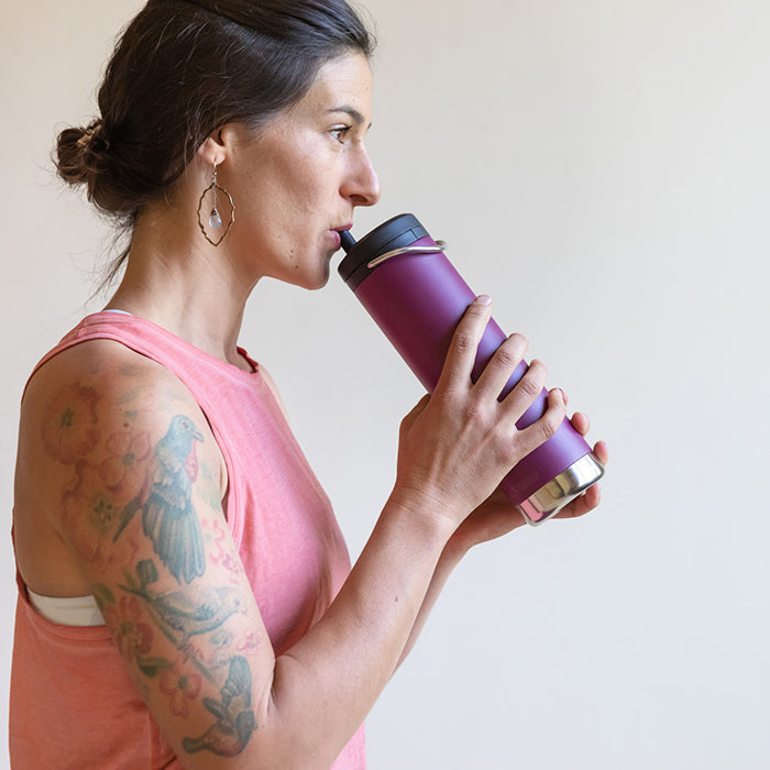 tkwide-twist-cap-with-straw-kit-j2 K20TKWPT-PP-T-TWIST-straw_cap_drinking_yoga_lifestyle_64bb08ca-98d0-4e89-83fd-b166cda65ccd.jpg