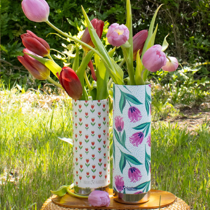 16oz-tkwide-with-cafe-red-tulips-v6 bottles_seasonal_spring_flowers_2_square.jpg