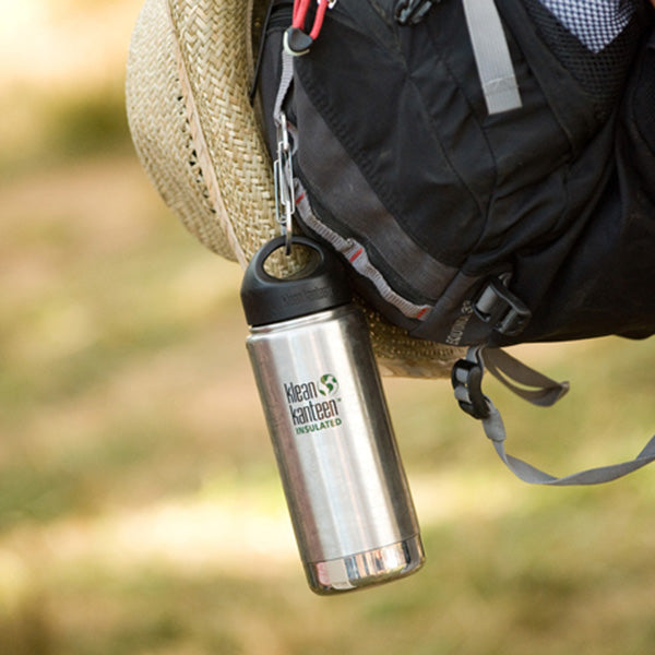 steel-s-biner-3-q9 carabiner_steel_bottle_backpack_lifestyle_dd4fef2d-f5d2-4f32-ac05-c706bd6b518e.jpg