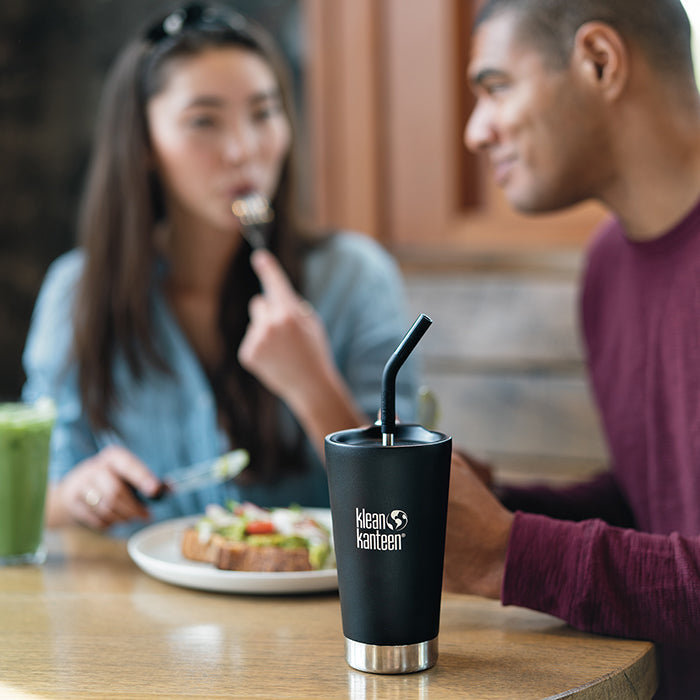 straw-2-pack-black-sale-w5 coffee-tumbler-metal_straw_lifestyle.jpg