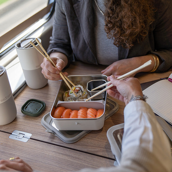 55oz-rise-food-box-big-meal-o8 rise_food_lunch_box_big_meal_tofu_sushi_share_square.jpg