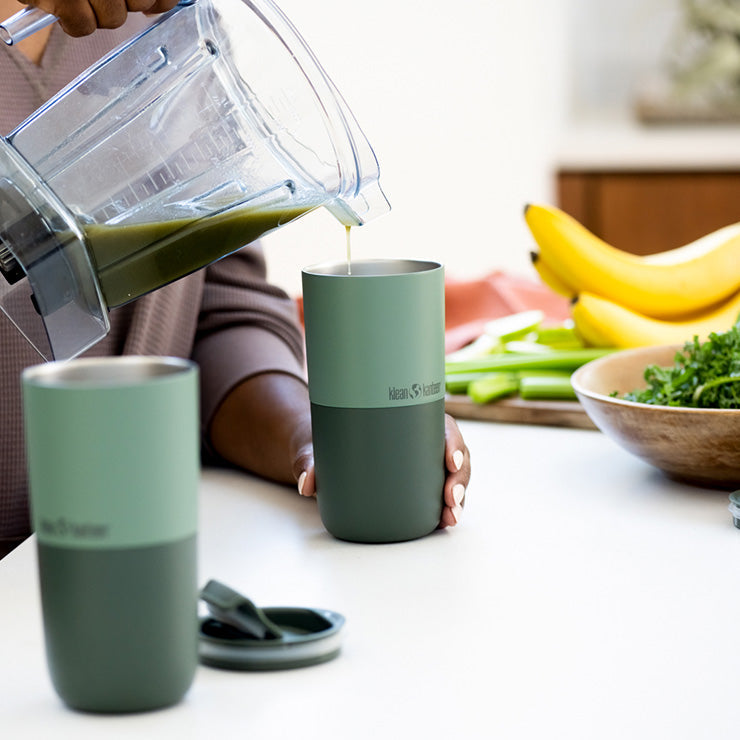 smoothie-set-t2 smoothie_kit_rise_tumbler_smoothie_pour.jpg