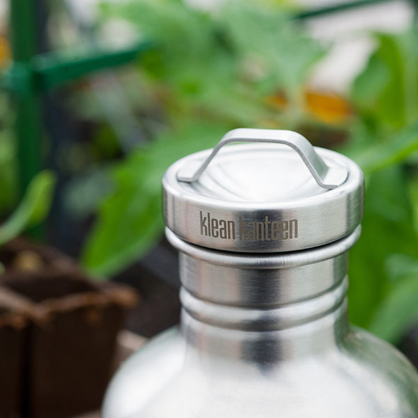 classic-steel-loop-cap-l3 stainless_cap_garden_lifestyle.jpg